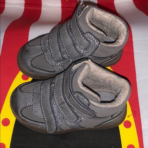 Cat & Jack hi top grey sneakers - Picture 3 of 3